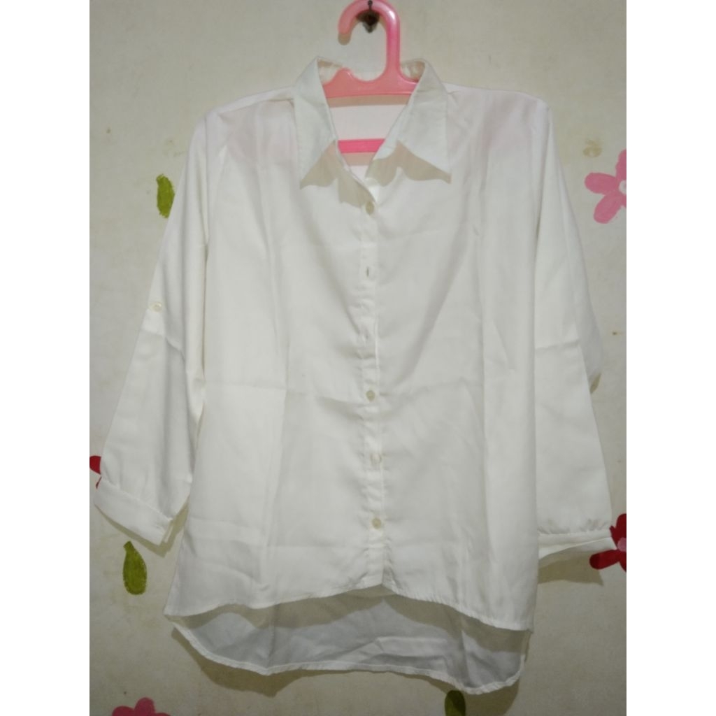 preloved kemeja putih satin