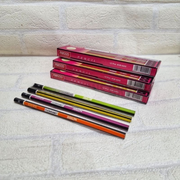 

1 Kotak Pensil 2B M2000 M2B-600S Isi 12 Pcs