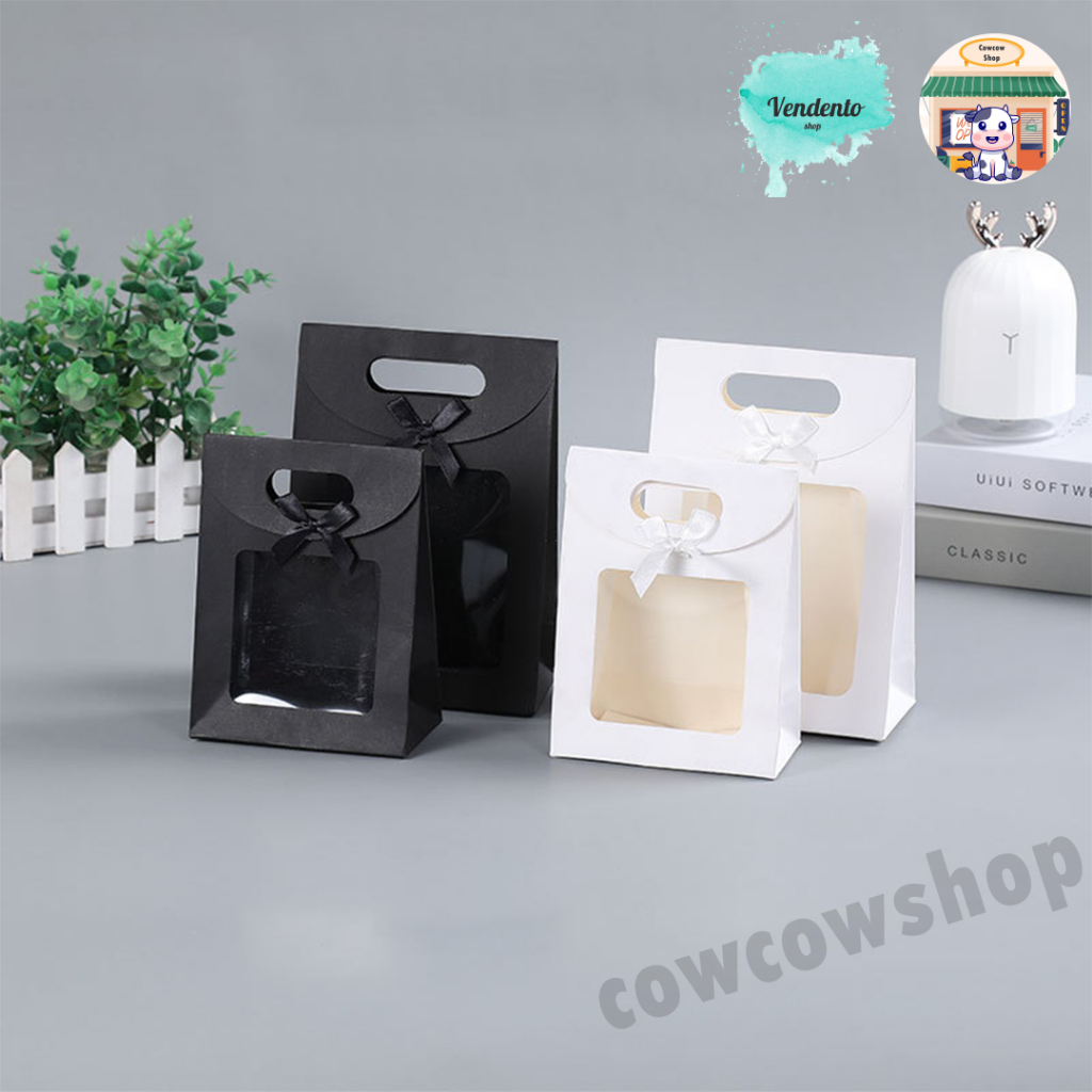 

Paper Bag Windows Hitam Putih / Paper Bag Mika Tutup Polos Pita Transparant / Kado Pesta Ulang Tahun