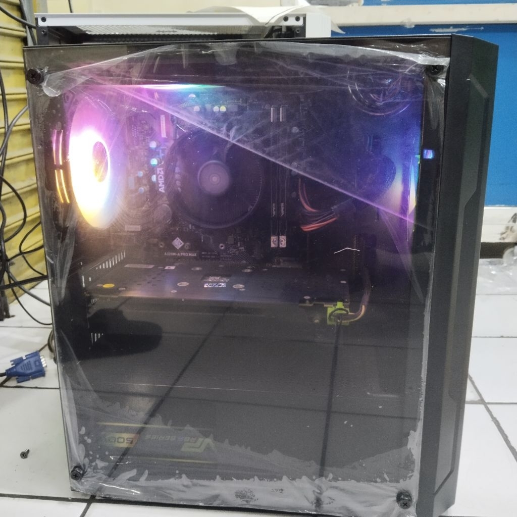 PC RAKITAN RYZEN 3 2200G RAM DDR4 8GB SSD 512GB VGA 4GB