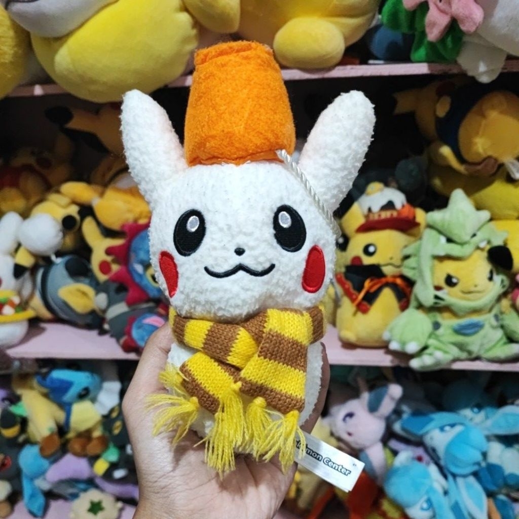 Boneka Pokemon Pikachu Snowman Christmas Original Pokemon Center 2014
