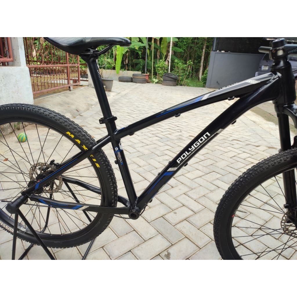 frame mtb xc rare alloy ringan polygon siskiu 6 size s 27.5 kondisi bagus