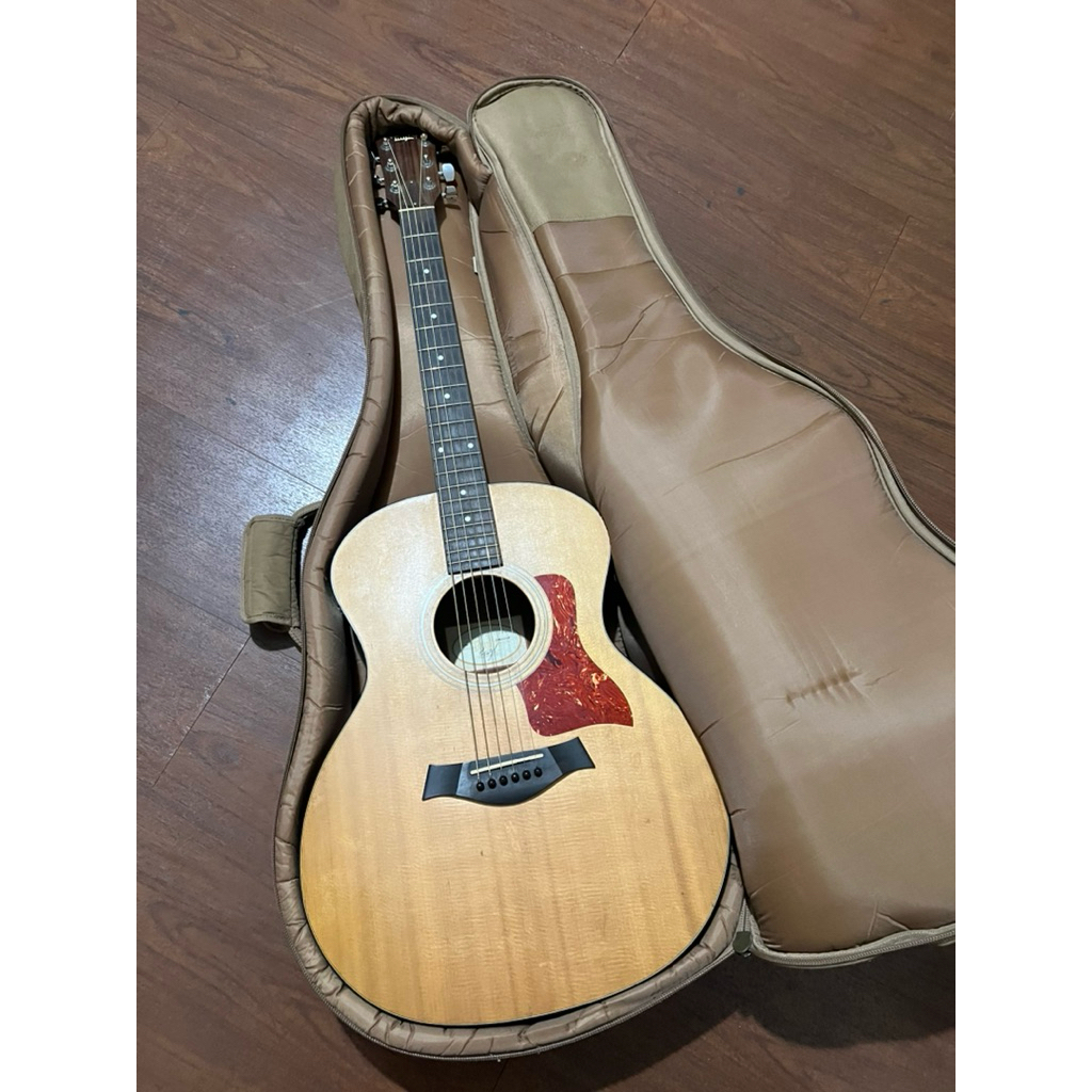 Gitar Taylor 114e bekas second akustik elektrik