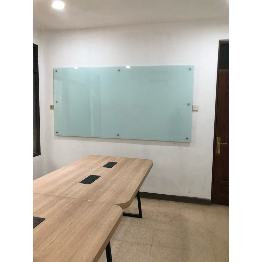 

Papan tulis kaca whiteboard