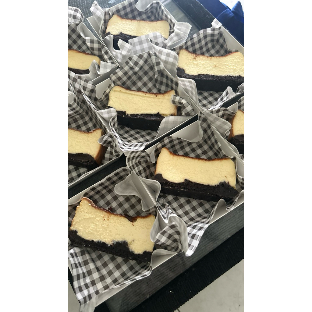 

Brownie Burnt Cheesecake