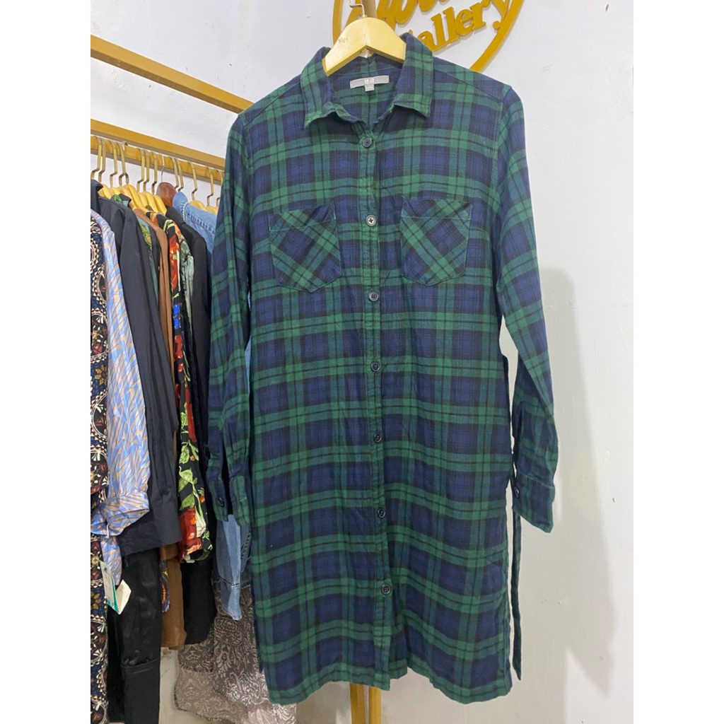 UNIQLO • Atasan Tunik Kotak Kotak Flanel – Kemeja Wanita Casual Modis Premium Orginal