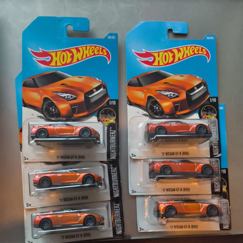 Hot Wheels 17 Nissan GTR R35 Orange Oranye Nightburnerz