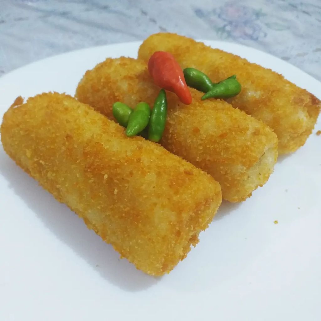 

Risoles/Risol Frozen Isi Sayur / Mayones