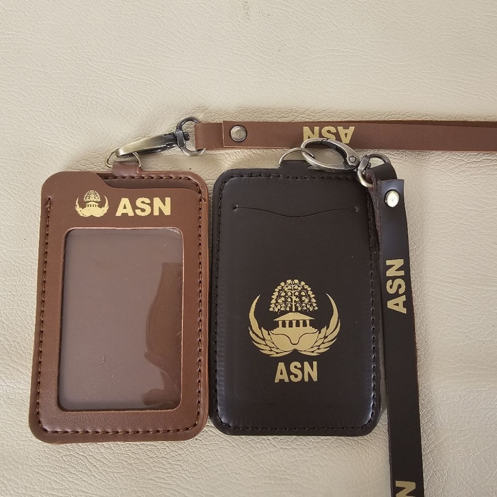 

Tempat Kartu Id Card Kulit Dengan Logo Korpri ASN