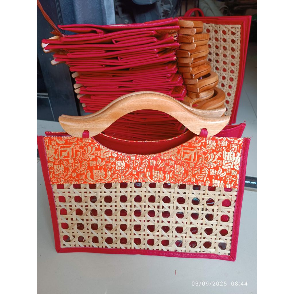 Tas Hampers Imlek Jinjing Kayu / Parsel imlek / Tas Cheongsam Congsam kayu / Hampers CNY etnik kain 