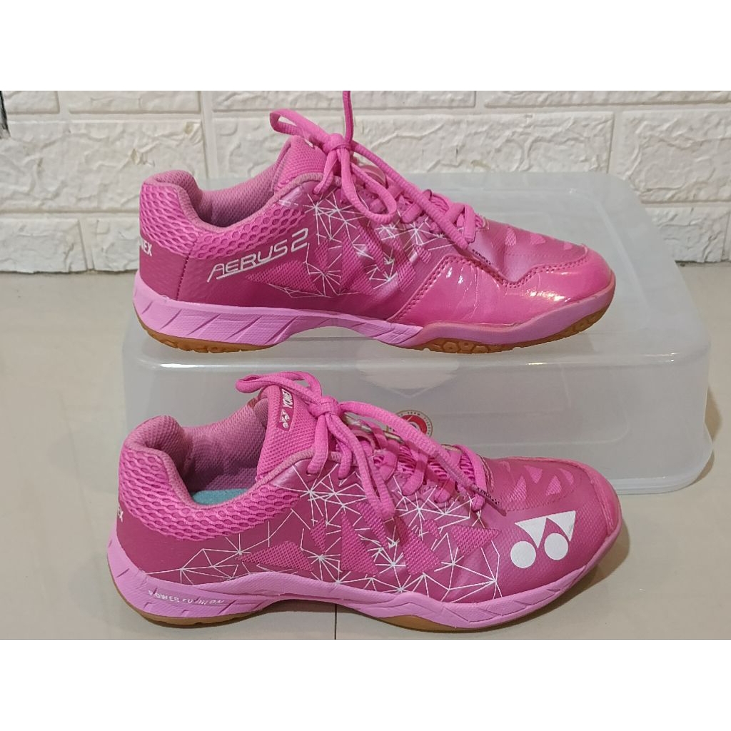 yonex aerus 2