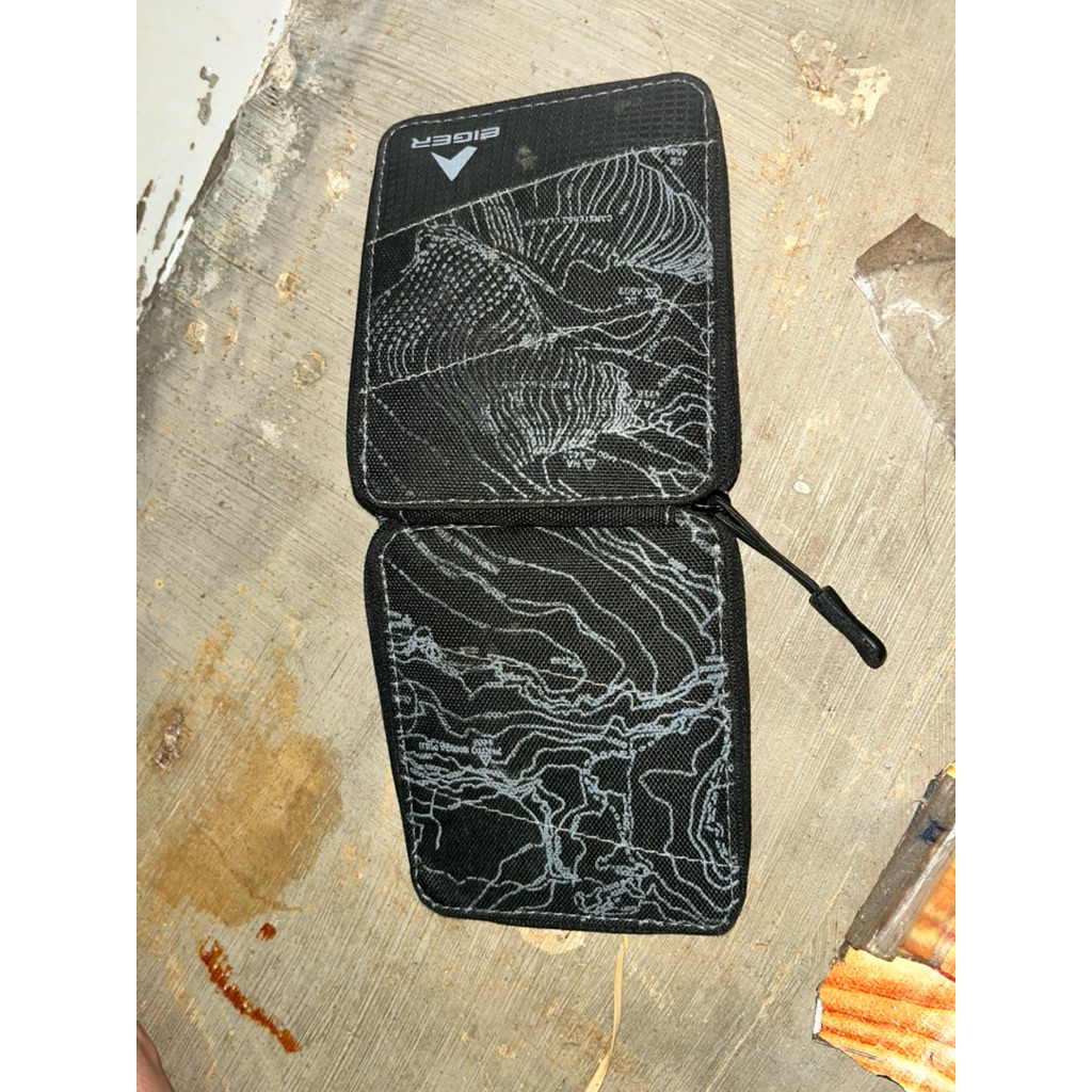 dompet preloved eiger