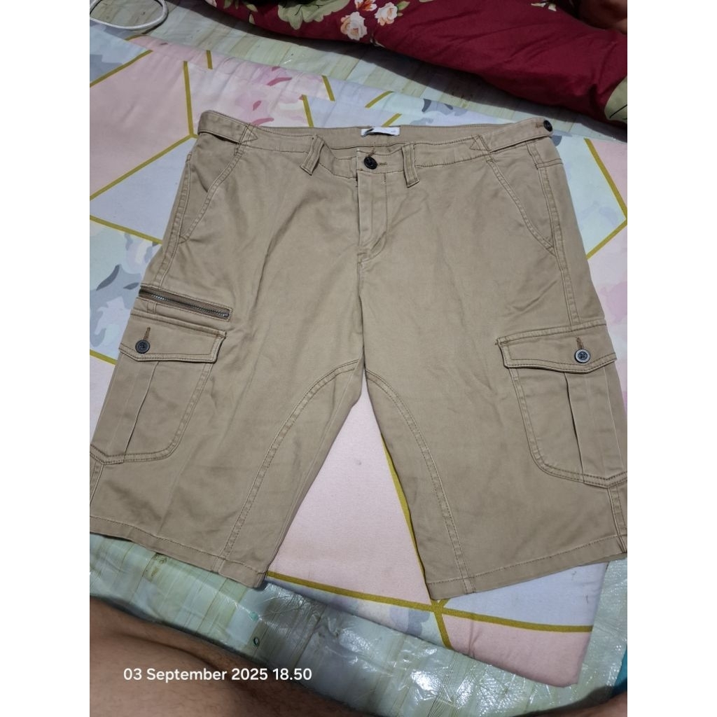 celana cargo pendek lativ