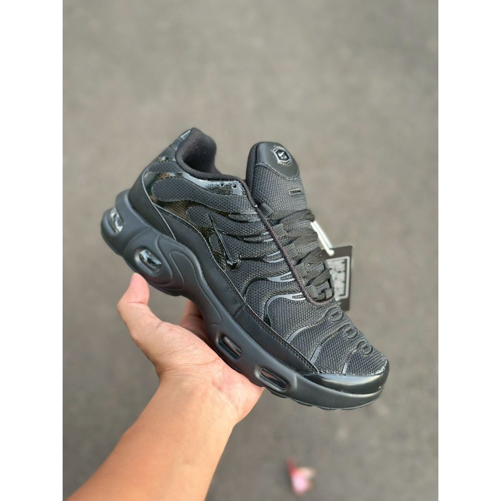 Sepatu Sneakers Pria Airmax Tn Plus Full Black