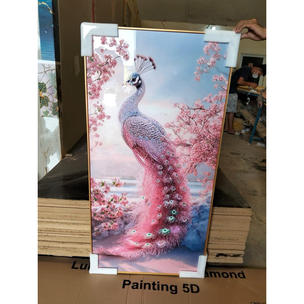 Lukisan Porcelain 5D Diamond Motif Merak Ungu Pink