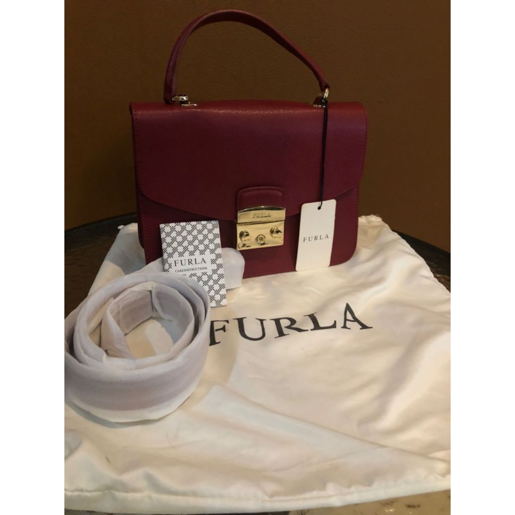 furla metropolis top handle bag m