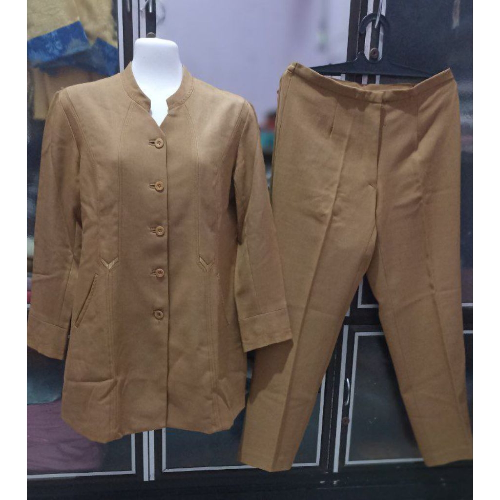 preloved seragam dinas wanita khaki like new