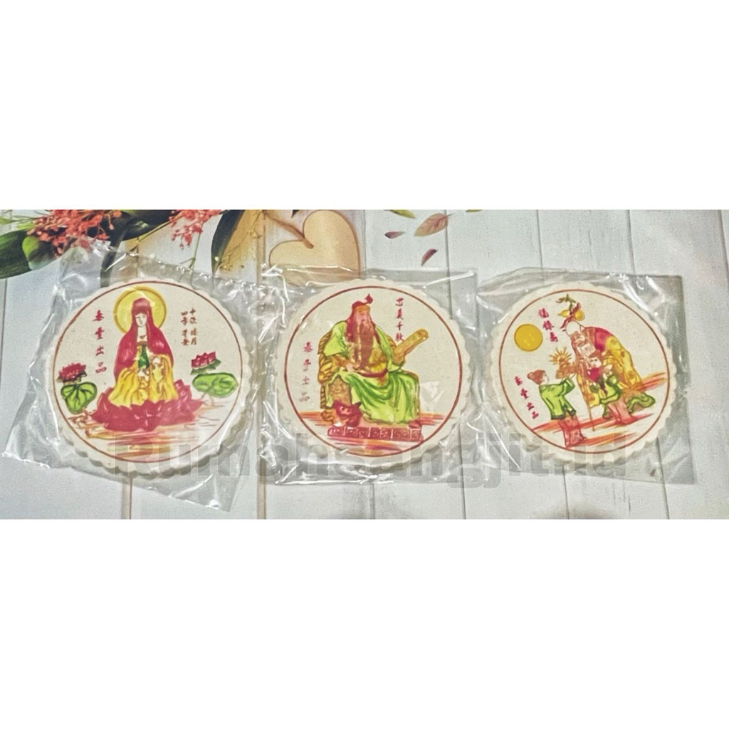 

Kue bulan koya putih sembayang dewi kwan im/dewa kwan kong/dewa empe/dewa tanah