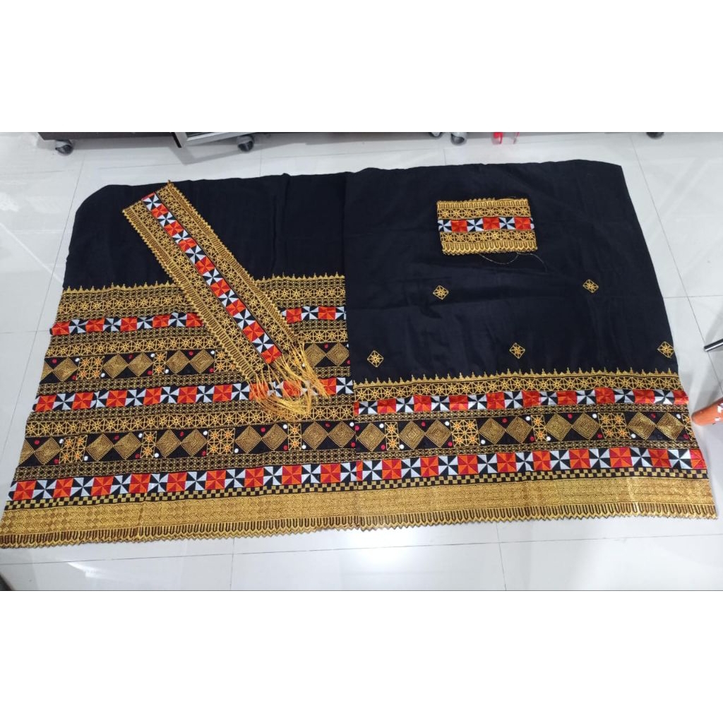 sarung bawahan kain tapis lampung bordir cilugam celugam khas pesisir lampung krui kalianda