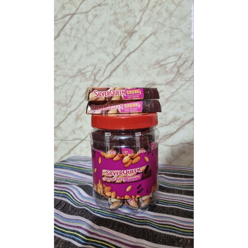 

Silverqueen Chunky Almond 26gr isi 12