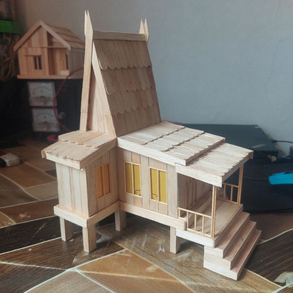 Miniatur Rumah Adat Banjar Stik Es Krim Besar