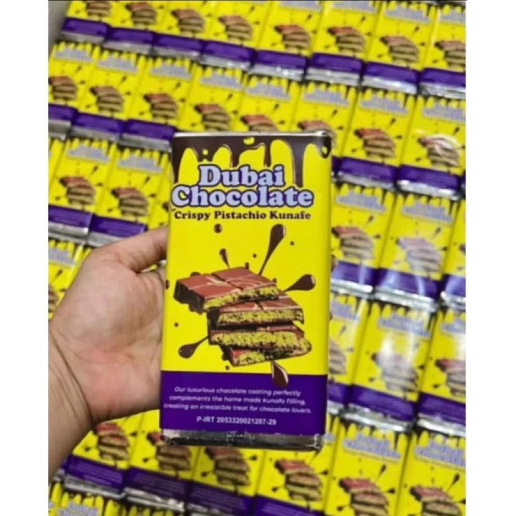 

Coklat Dubai Premium Pistachio Kunafa ASLI COKLAT HALAL CEMILAN COKLAT HARGA PROMO