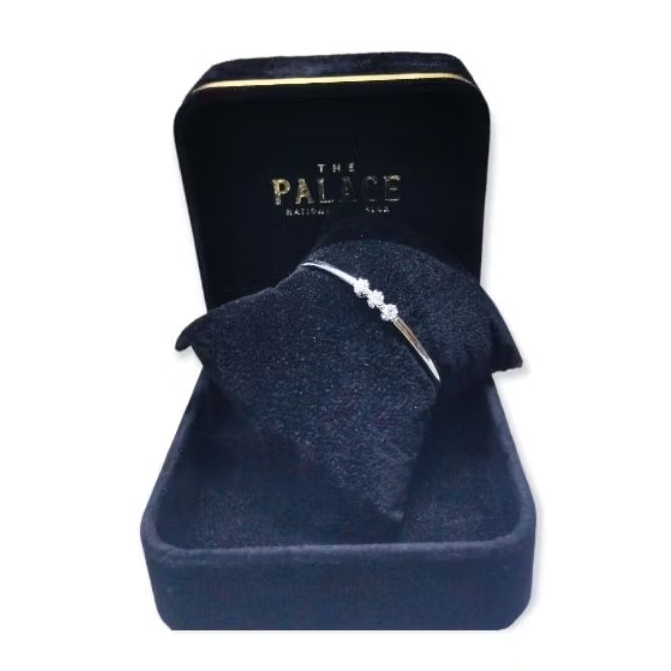 sale kotak/box gelang  exclusive by the palace