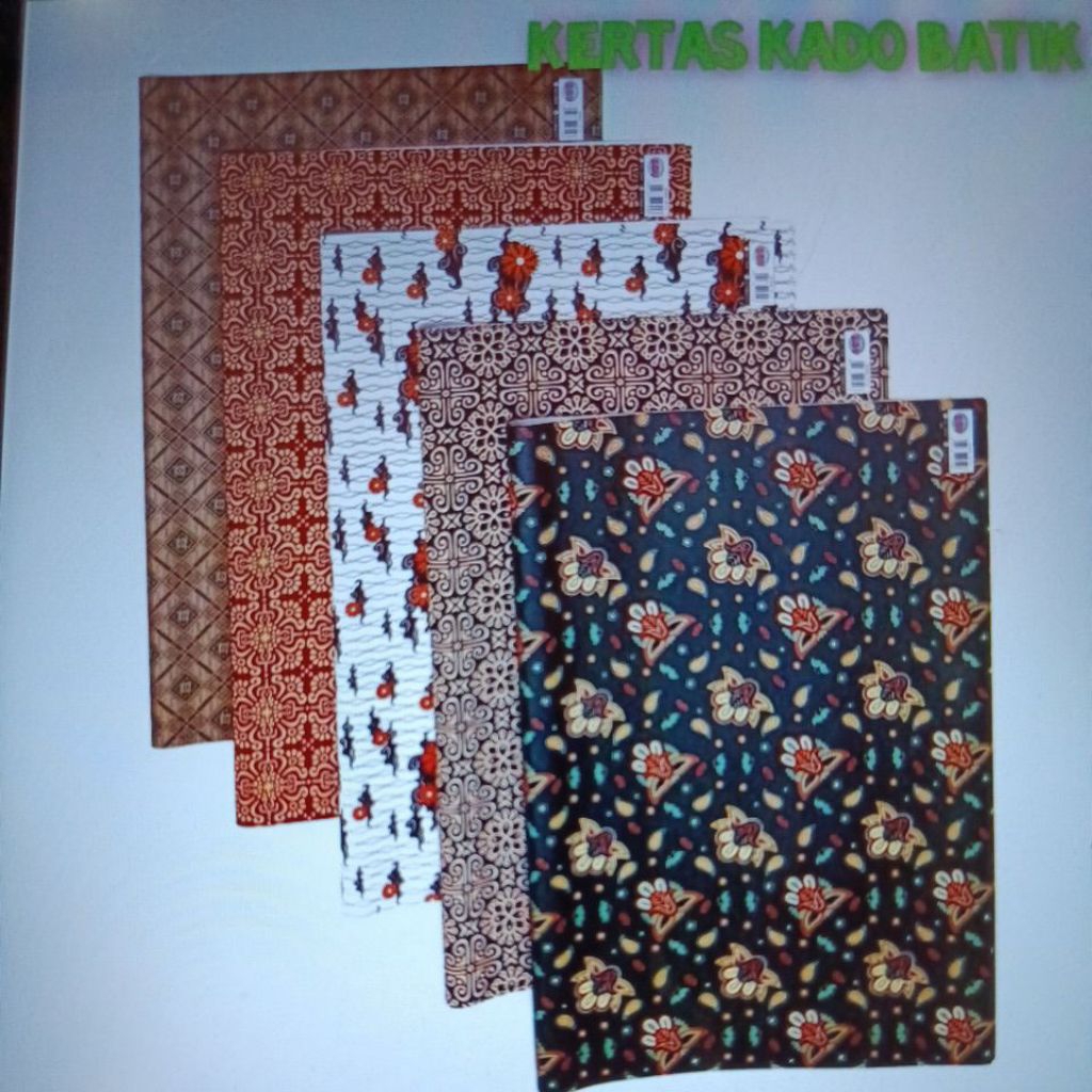 

Kertas kado batik/karakter