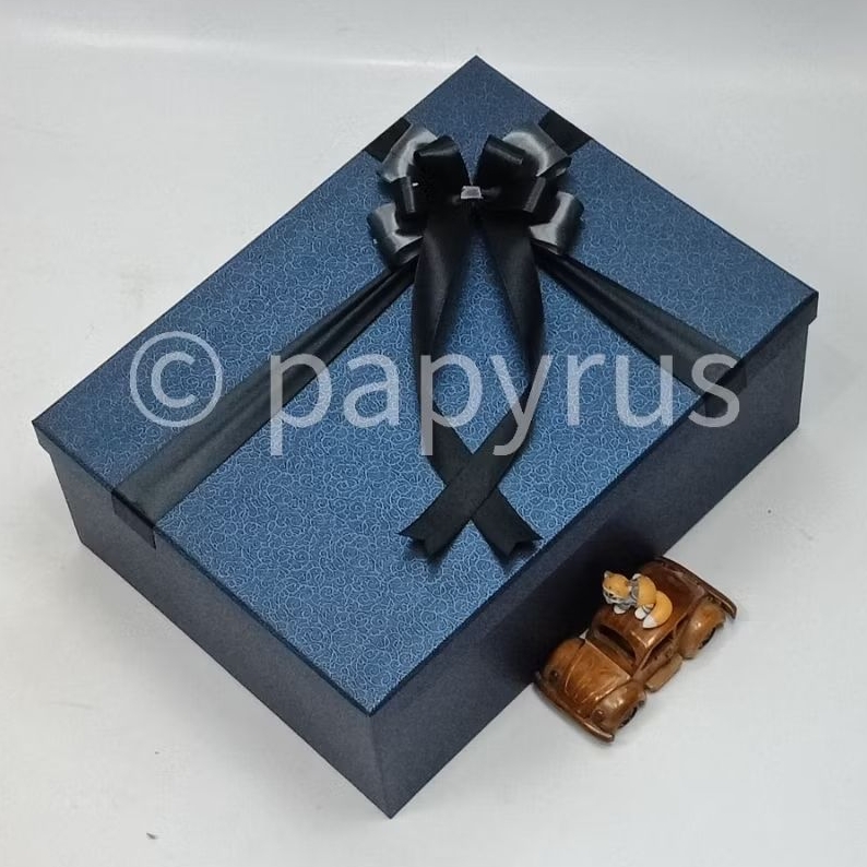 

PAPYRUS 30x40 Tinggi 15cm Kotak Kado Gift Box Hardbox Hampers Hadiah V2