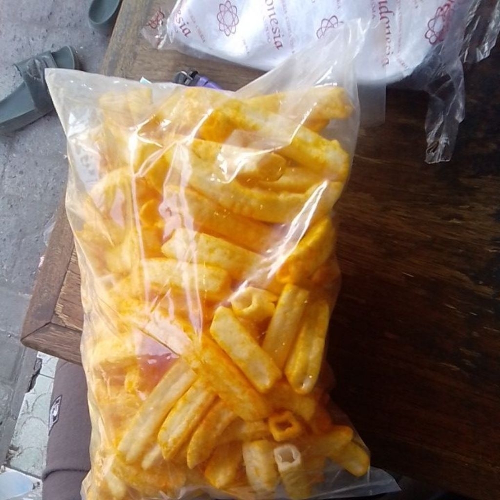 

Kripik Bentuk Kentang Dengan Rasa Pedas Manis Dengan Berat 200gr