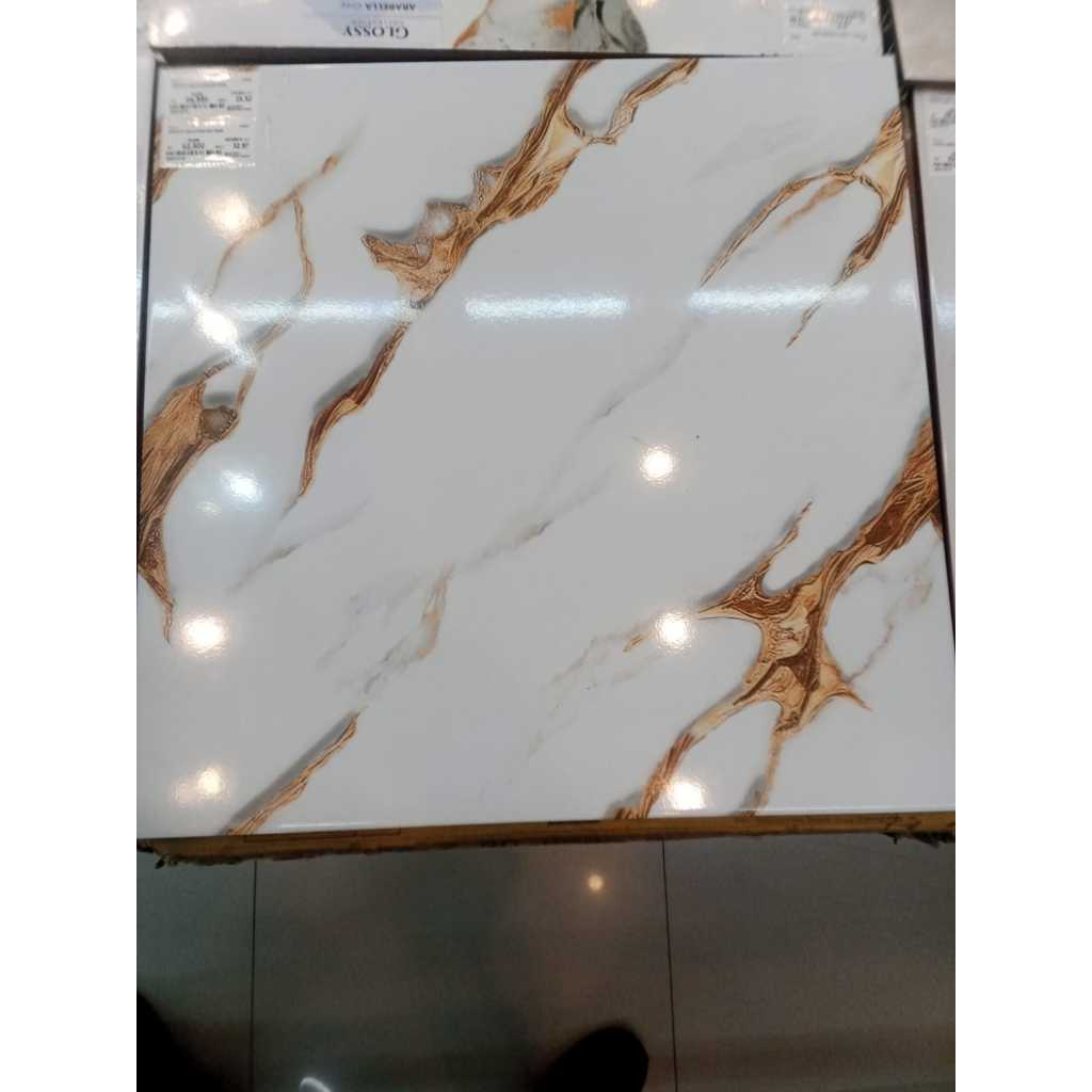 Mulia Keramik / Keramik Lantai Arigato Gold 50X50