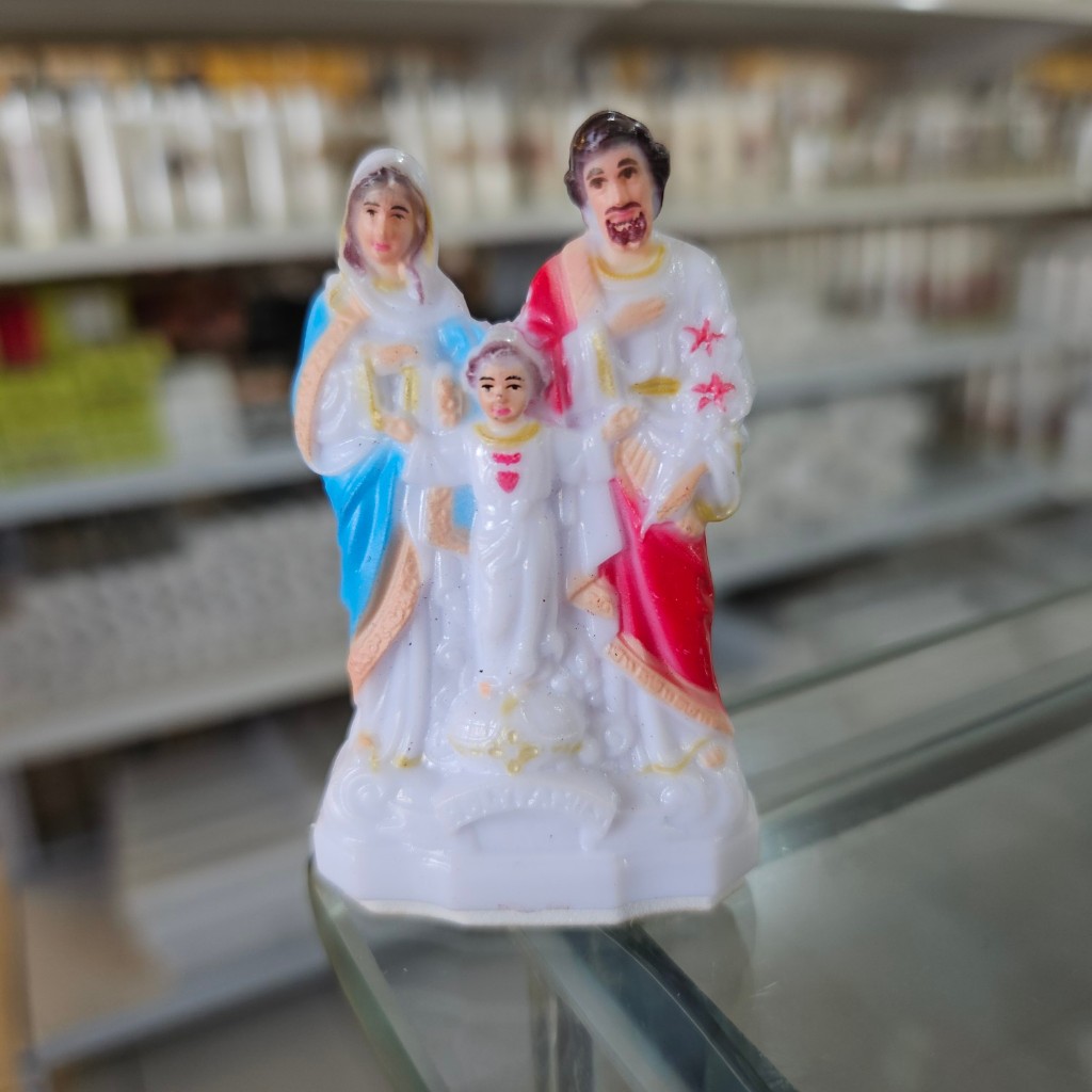 Patung Keluarga Kudus 6,5cm Warna/Fosfor