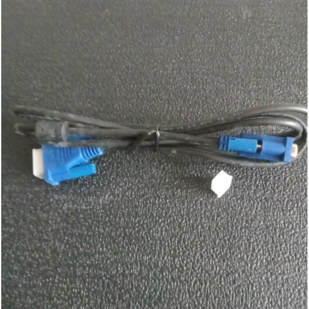 Kabel VGA komputer