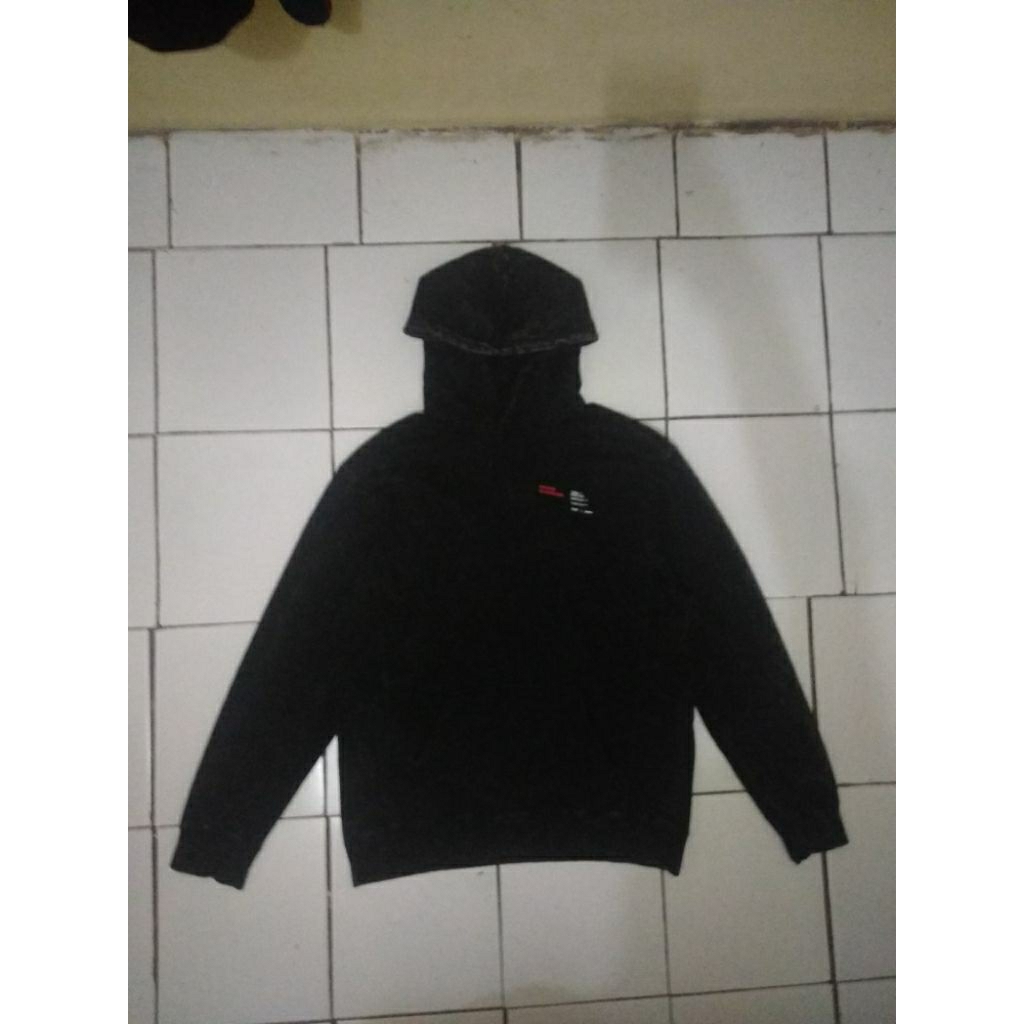 [Preloved] Hoodie insurgent club washed