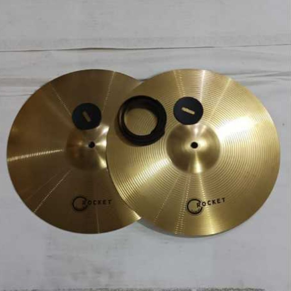 Simbal / Cymbal Drumband 12 In (Sepasang) + Pegangannya. Merk Dluxe/ROCKET