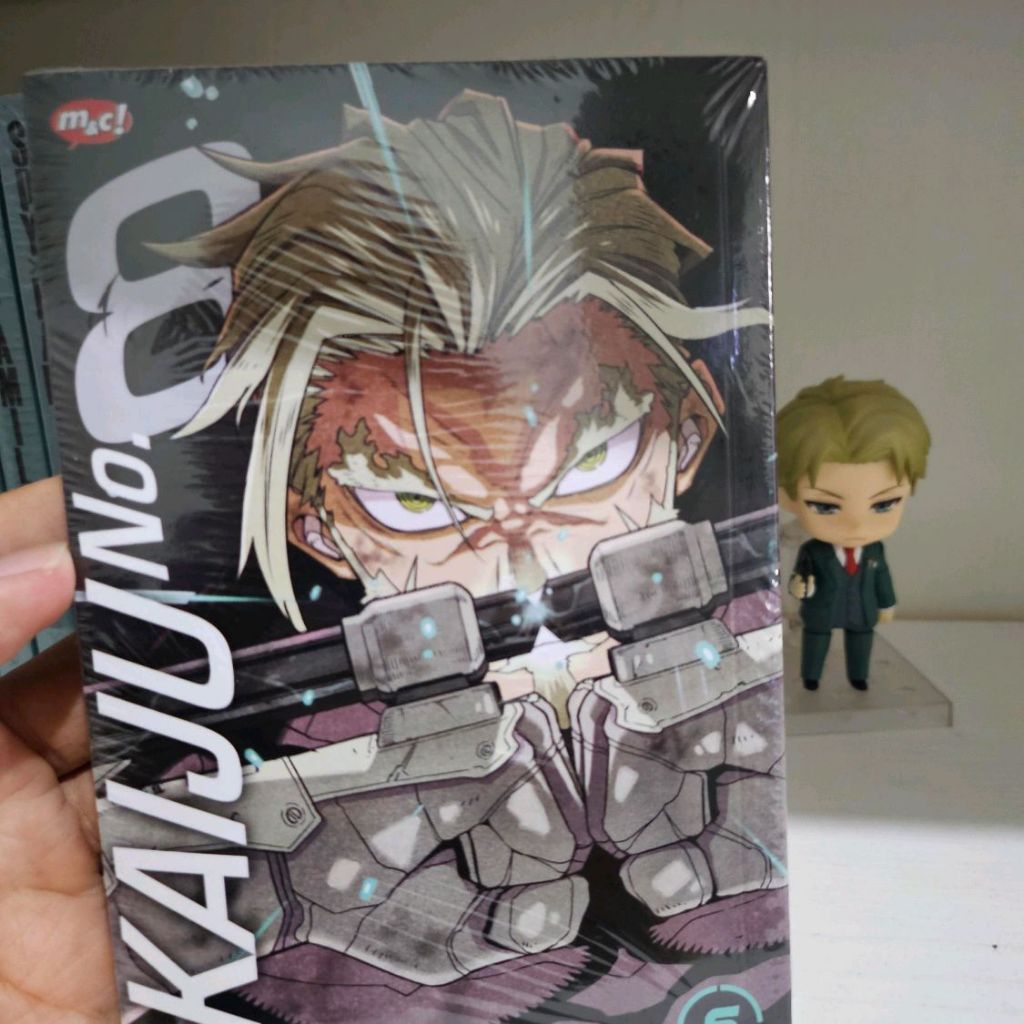 Komik Kaiju No. 8 Vol 6