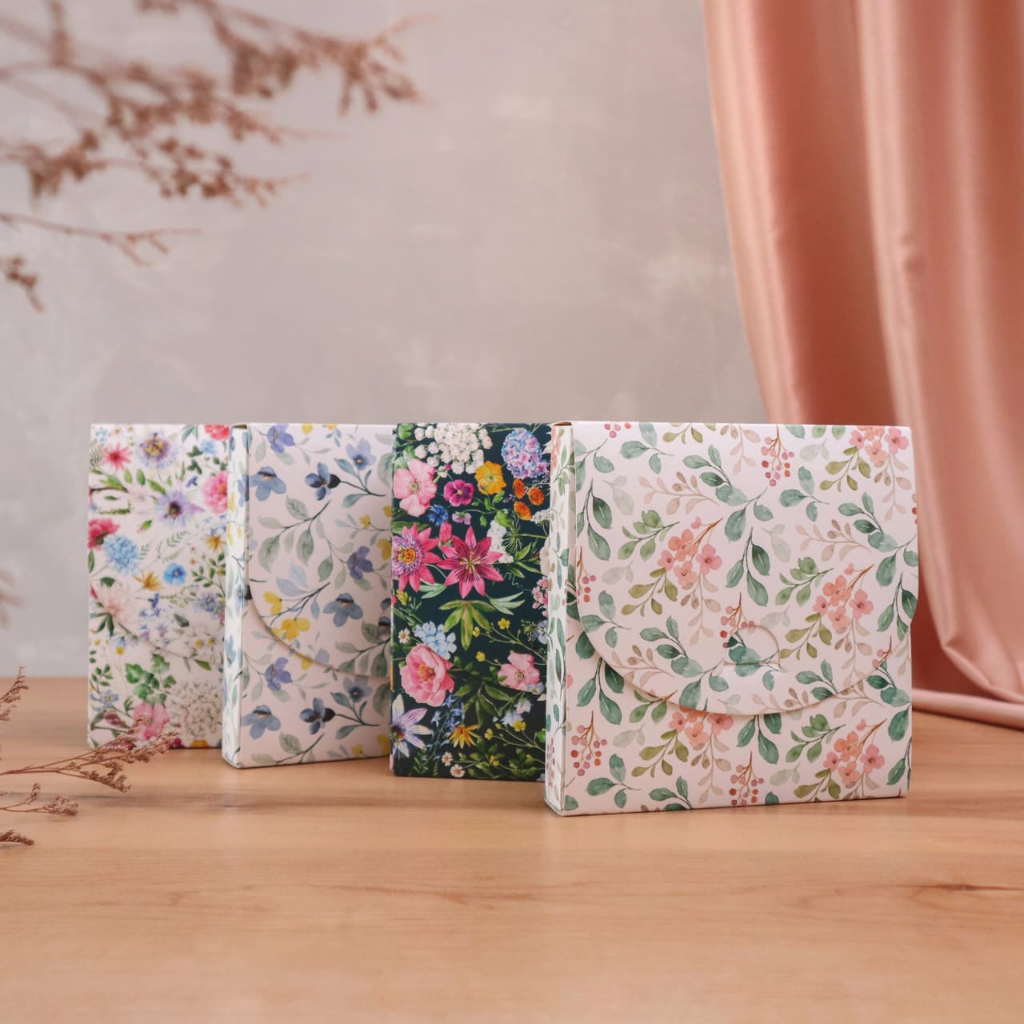 

Box Hijab Square : Box Hijab /Kotak Jilbab / Scarf Small by. TOOKE