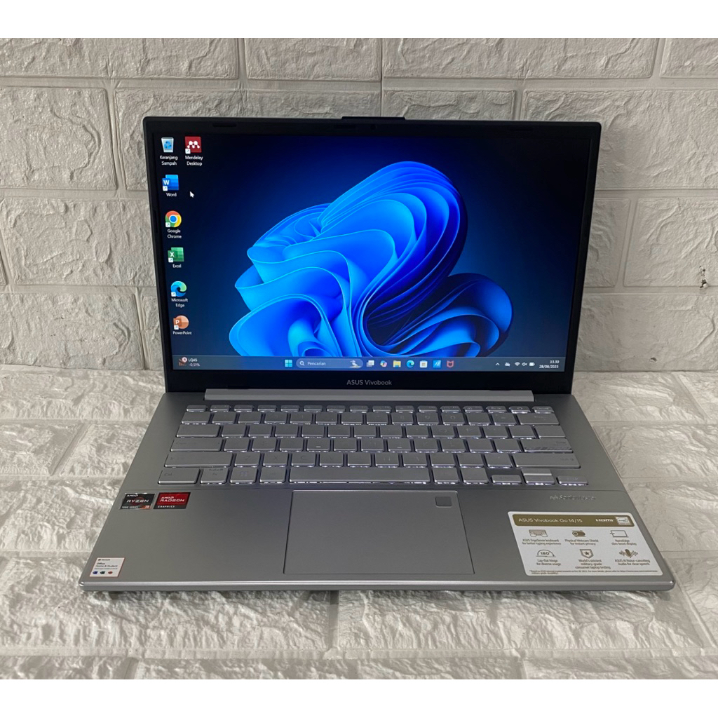 Laptop  Asus Vivobook E1404F AMD Ryzen 3 7320