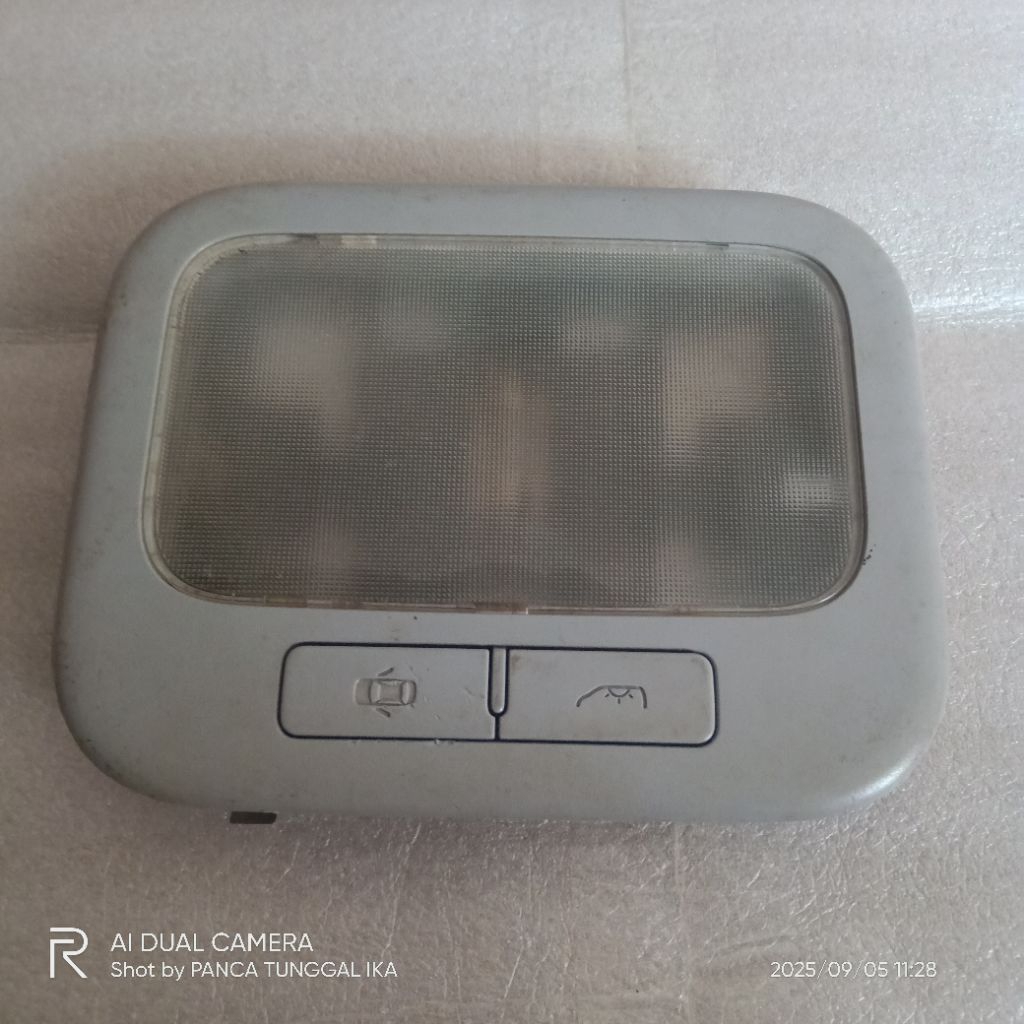 lampu plafon hyundai h1 original
