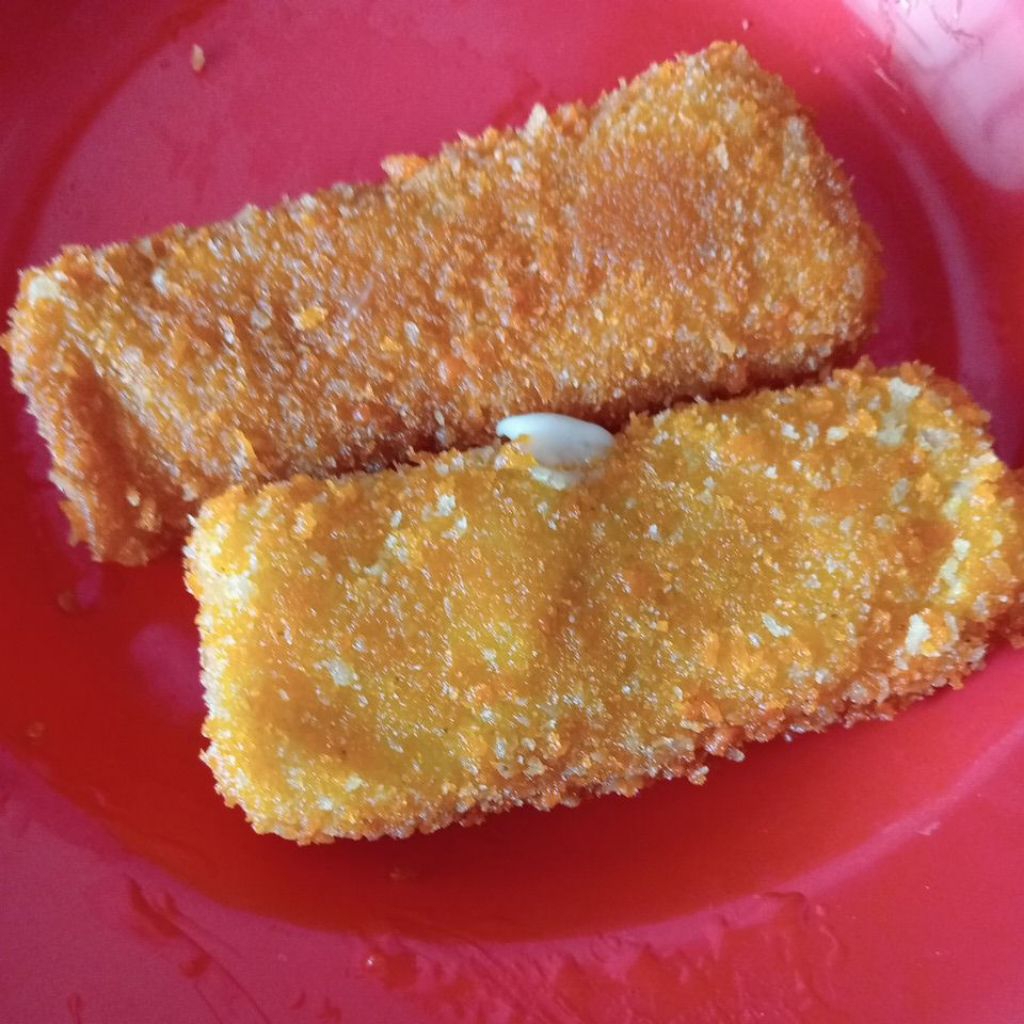 

risoles ayam pedas dan mayo prozen