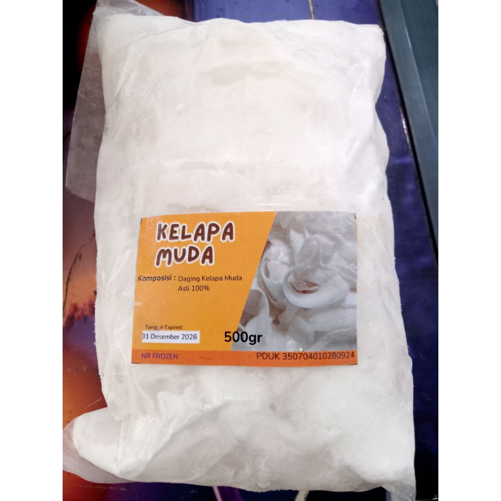 DAGING DEGAN KELAPA MUDA BEKU