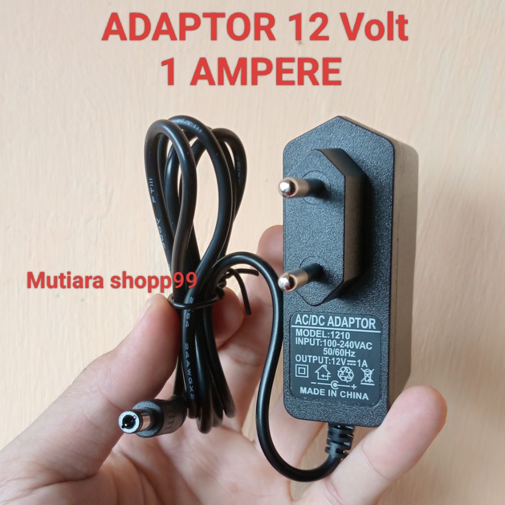 Adaptor DC 12 Volt 1 Amper.