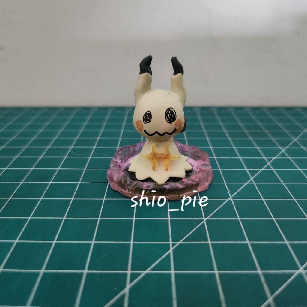 Pokemon Mimikyu mini figure