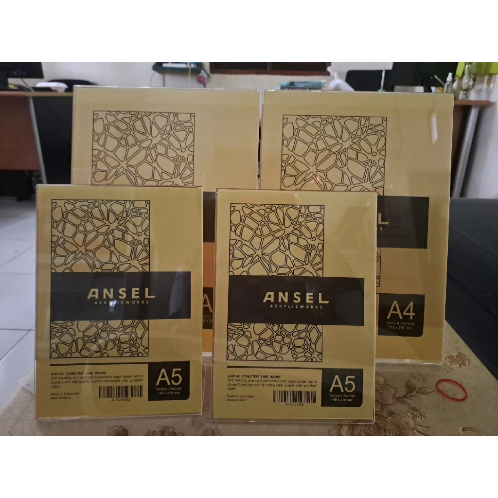 

Aklirik Tent Holder Tipe L A5 Vertikal Potrait 14,8 x21 cm