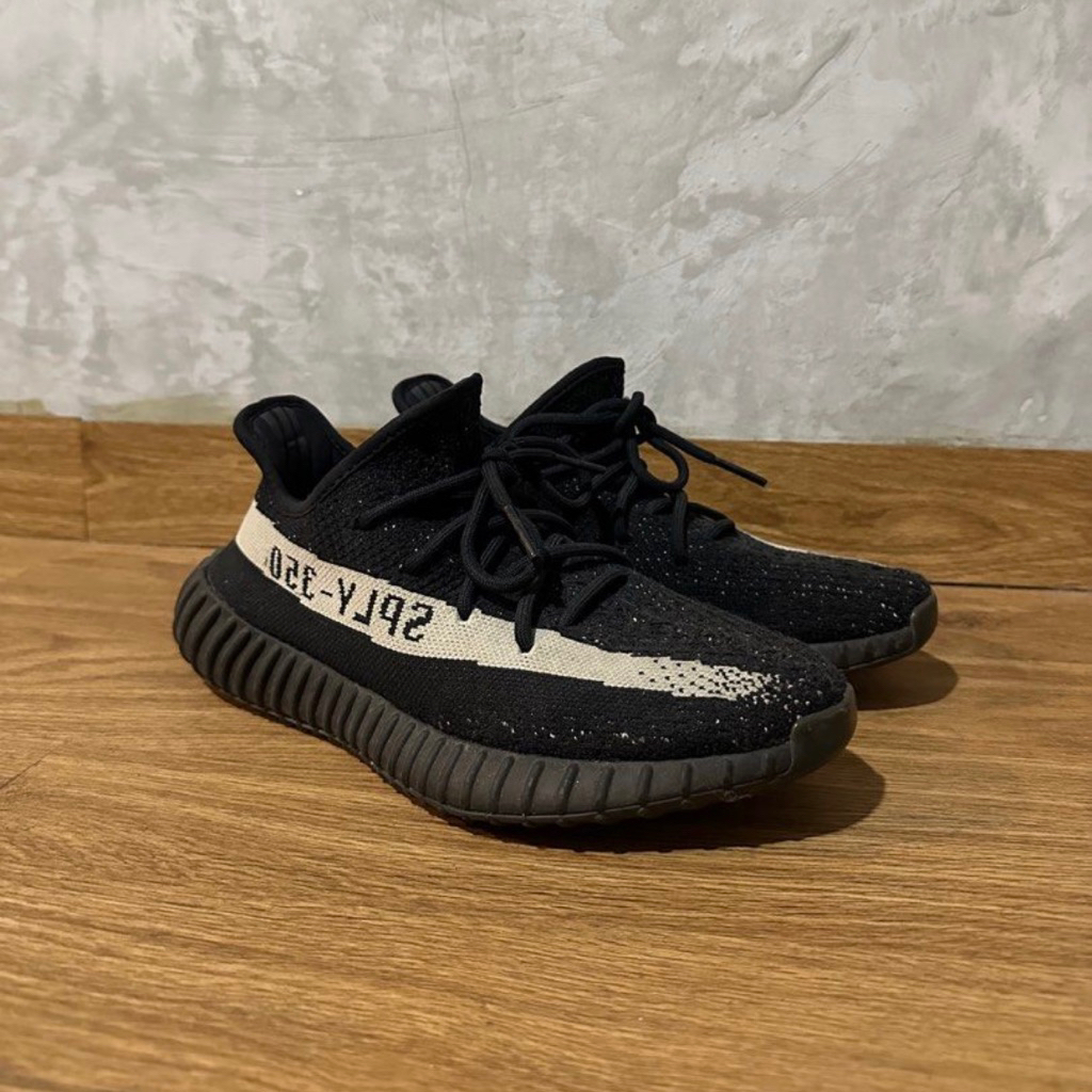 USED - Yeezy Adisas Boost 350 V2 Oreo 100% Original Authentic US8 / UK7.5