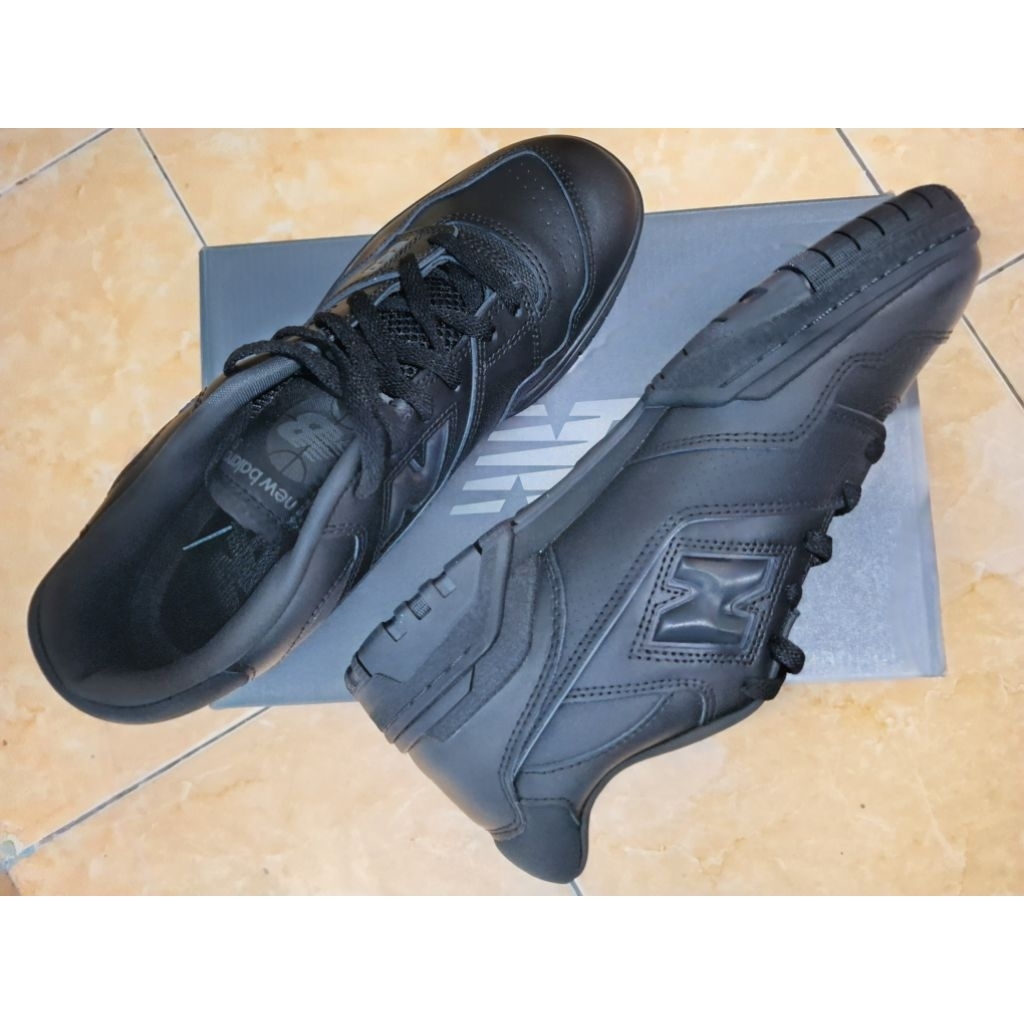 New Balance 550 Triple Black Original