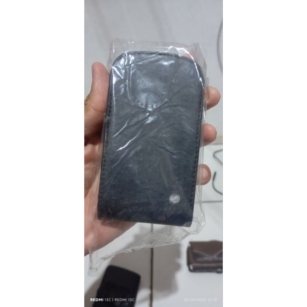 Jual dompet hp jadul Atau lain nya kulit sintetis kondisi baru stok lama siap pakai