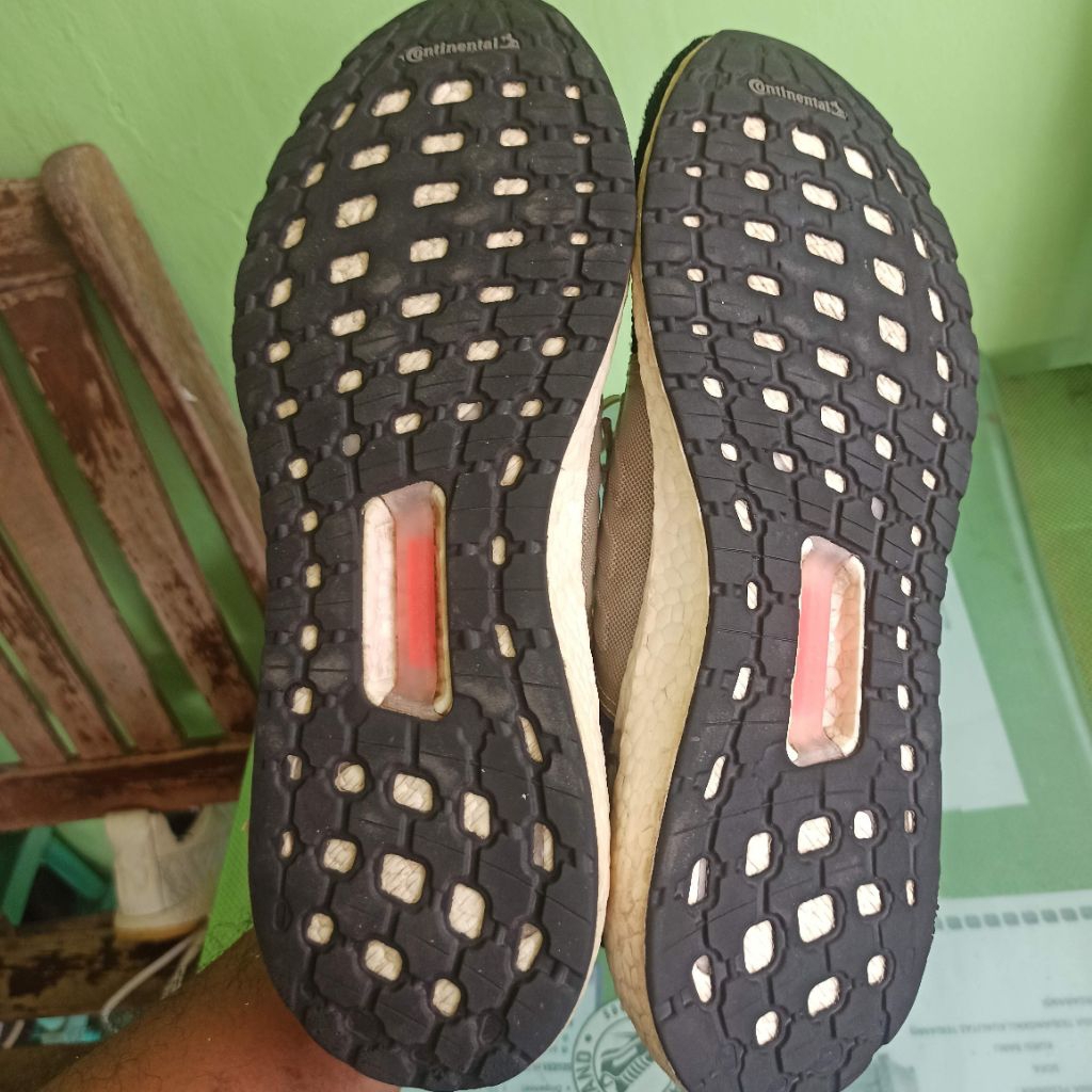 sneakers runing size 43