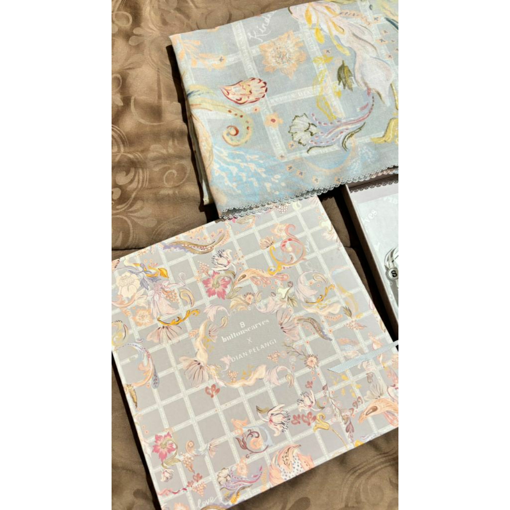 Buttonscarves X DIAN PELANGI