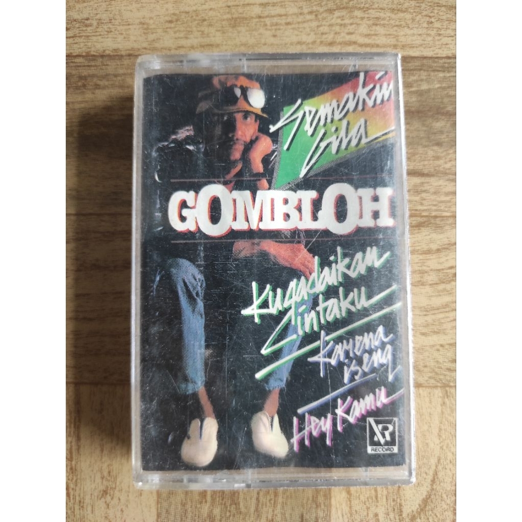 kaset pita GOMBLOH "semakin gila"